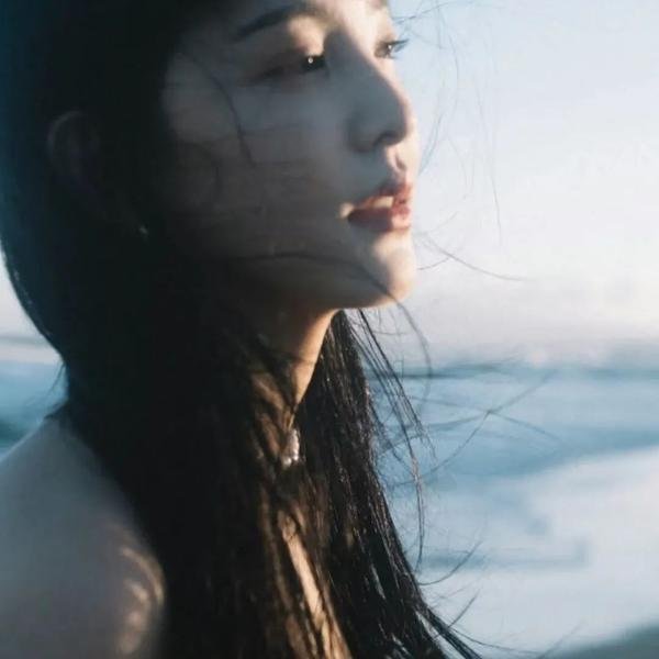 腾空而起的少年